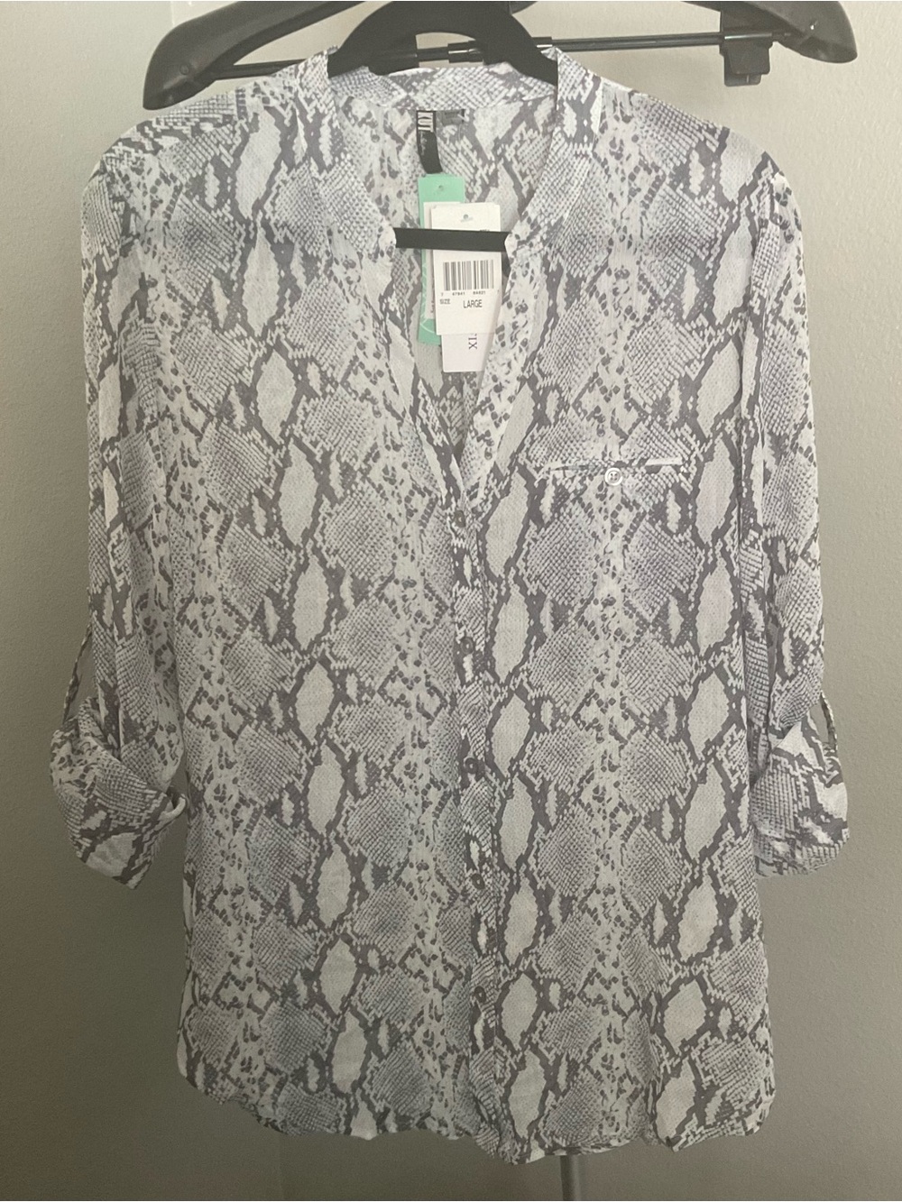NWT Kut from the Kloth Gray and White Snake Print Button-Down Shirt